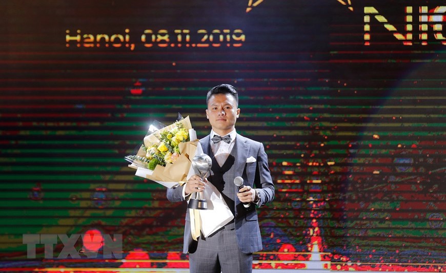 Quang Hải giành giải thưởng cầu thủ nam hay nhất Đông Nam Á